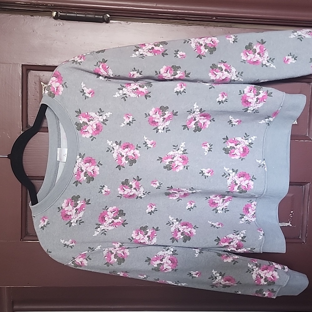No Boundaries Flower 🌸 sweatshirt